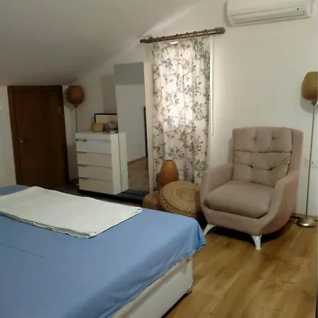 Sahile 1 Km Doga Manzarali Dublex Daire * Fethiye